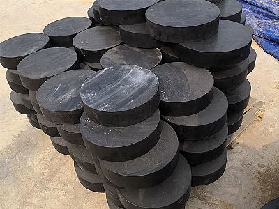 北镇市板式橡胶支座由若干层橡胶片与薄钢板经加压硫化